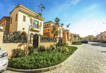 https://aqarmap.com.eg/en/listing/4895789-for-sale-cairo-new-cairo-compounds-hyde-park-cluster-2-hyde-park