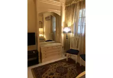 https://aqarmap.com.eg/en/listing/4898174-for-rent-cairo-al-zamalek-kwrnysh-lnyl-lzmlk