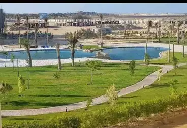 استوديو للبيع  كمبوند تاج سيتي lake park خطوات من مطار القاهرة استلام 3 شهور