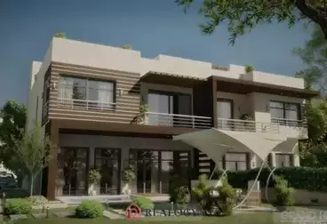 للبيع تاون هاوس  بالتشطيب في كمبوند جراند هايتسTown house