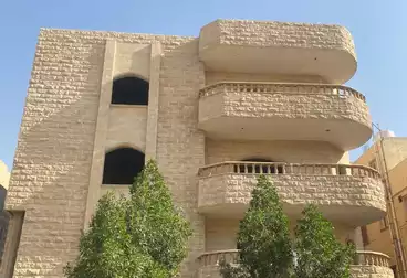 Villa for sale, 400 meters, unfinished, in the second district of Shorouk City.