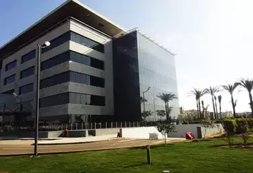 office 450 square meters for rent at a special price in CFC - New Cairo