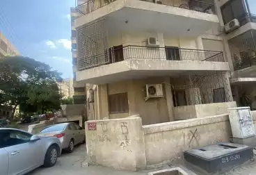 Building For sale in Nabil El Wakkad St.