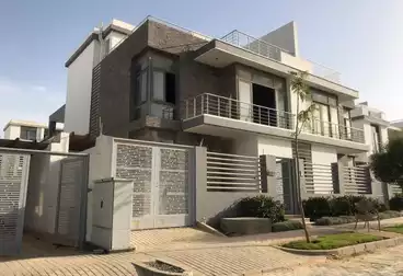 Villa for sale with a 10% down payment in a prime location on Suez Road.