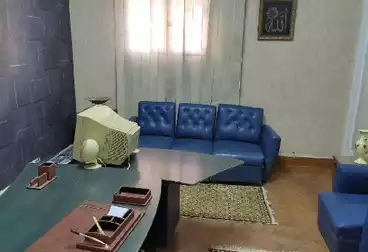 Room in Office For rent in Talaat Harb