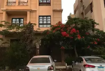 عمارة للبيع العبور الحي الثامن