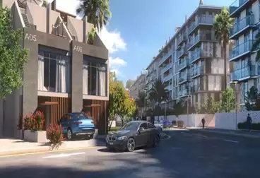 Town House For sale in Monte Napoleone fully finished installments