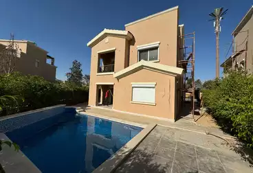 Stand alone villa in Mivida  Ultra modern for rent 