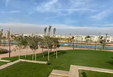 https://aqarmap.com.eg/en/listing/5050236-for-sale-cairo-new-cairo-compounds-hyde-park-greens-hyde-park-compound