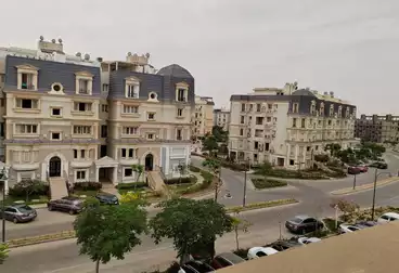 https://aqarmap.com.eg/en/listing/5059852-for-sale-cairo-new-cairo-compounds-mountain-view-hyde-park