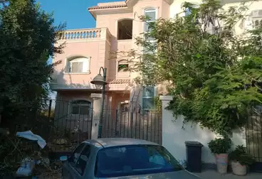 Separate Villa For sale in Hay El Worod -  EgyDev