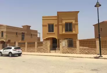 Separate Villa For sale in Royal Meadows Compound - Arco