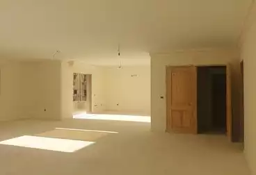 Apartment for rent, the first residence, ultra super luxury finishing, in Banafseg