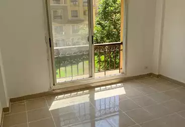 "Opportunity for a residence with an area of 107 square meters in the first phase at the lowest cash price in Madinaty."