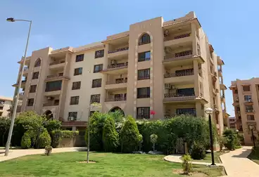 Apartment for Rent Modern Prime Location Equipped kitchen Garden view