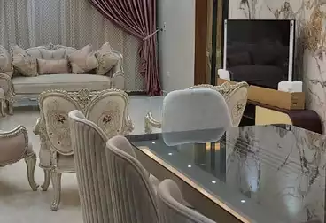 Furnished Apartment For sale - 3 rooms - floor 8