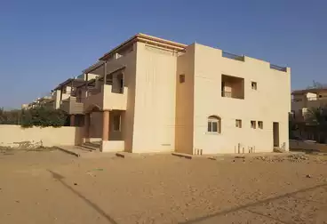 Villas For sale - 4 rooms