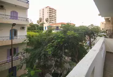 Apartments For sale - 3 rooms - floor 2