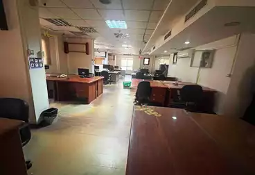 Administrative Building For rent - 10 rooms - floor 3
