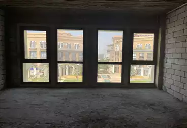 مبنى إداري للإيجار - 40 غرف