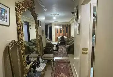 Furnished Apartment For sale - 3 rooms - floor 8