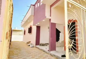 Building For sale - 4 rooms
