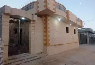 House / Home For sale - 3 rooms