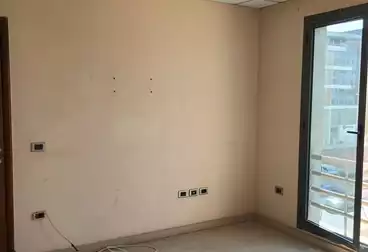 مقر إداري للإيجار - 1 غرف - بالدور 3