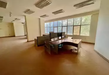 Administrative For rent - 7 rooms - floor 4