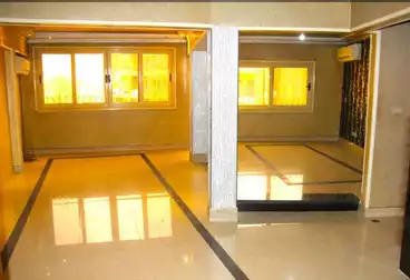 Apartments For sale - 3 rooms - floor 10