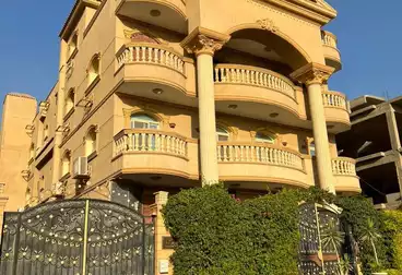 Villas For sale - 8 rooms