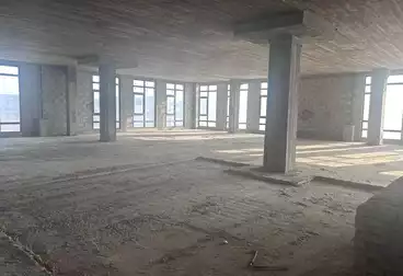 مقر إداري للإيجار - 1 غرف - بالدور 3