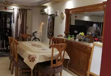 شقق للبيع - 5 غرف - بالدور 1