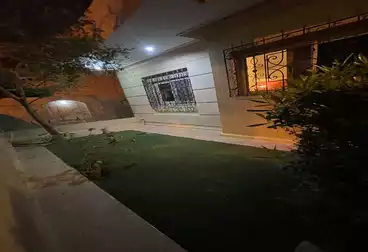 Apartment with Garden For sale - 4 rooms - floor 0