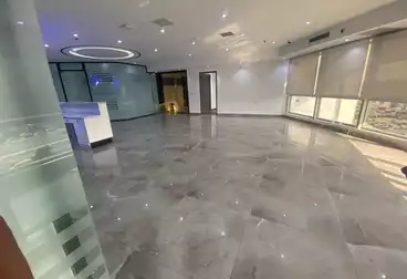 Administrative For rent - 5 rooms - floor 4