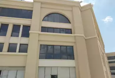 مكاتب للإيجار - 3 غرف - بالدور 1