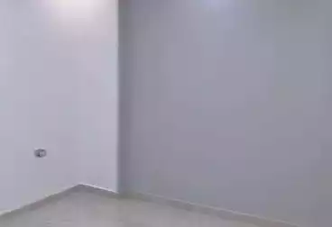 Apartments For sale - 2 rooms - floor 1