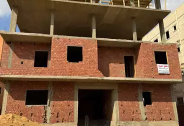 شقق للبيع - 3 غرف - بالدور 1