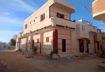 Building For sale - 7 rooms
