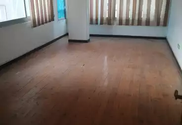 Administrative For rent - 4 rooms - floor 8