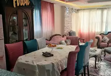 شقق للبيع - 3 غرف - بالدور 8