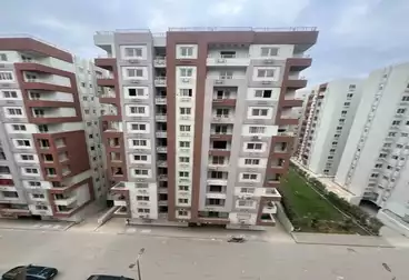 Apartments For sale - 3 rooms - floor 8