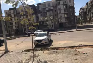 Apartments For rent - 3 rooms - floor 4