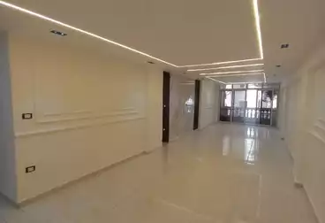 Apartments For sale - 3 rooms - floor 1