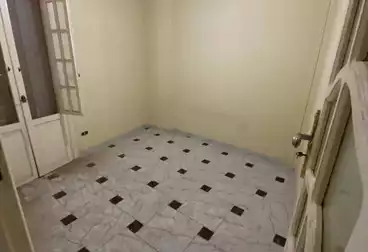 Apartments For sale - 3 rooms - floor 4