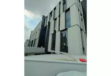 Administrative For rent - 1 rooms - floor 5