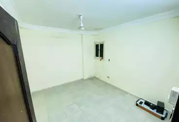 شقق للبيع - 3 غرف - بالدور 1