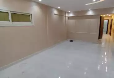 Apartments For sale - 3 rooms - floor 1
