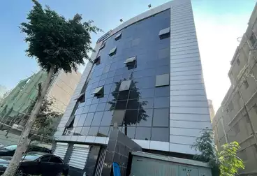 Administrative Building For rent - 16 rooms - floor 4