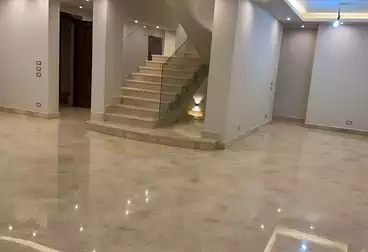 فيلا منفصلة للإيجار - 5 غرف